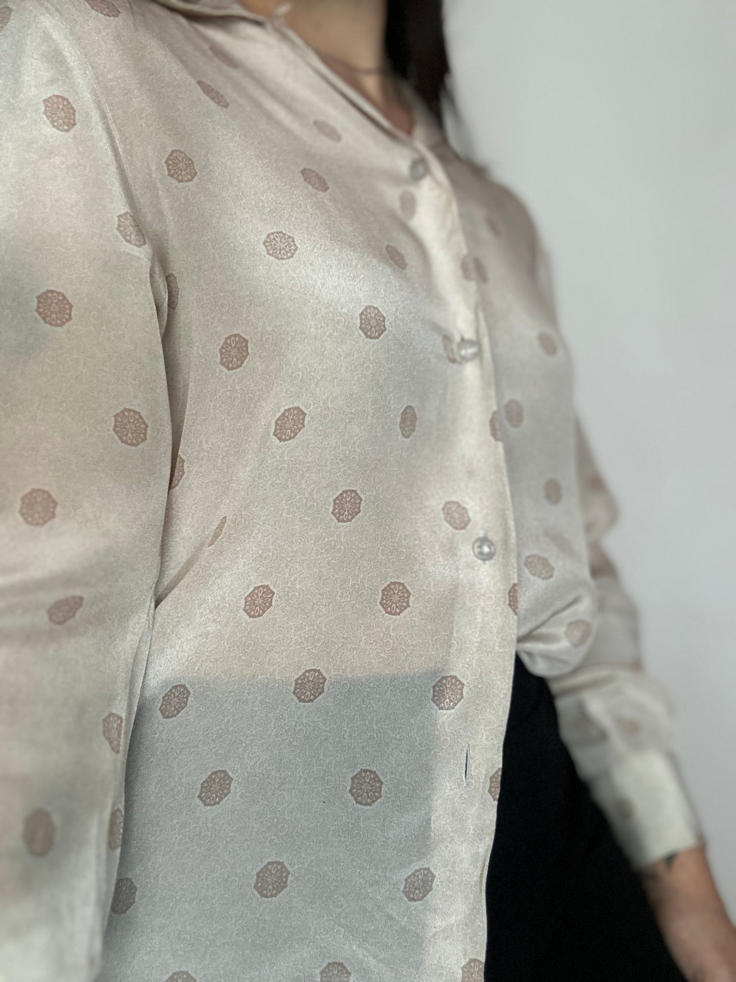 Camisa vintage satinada topos